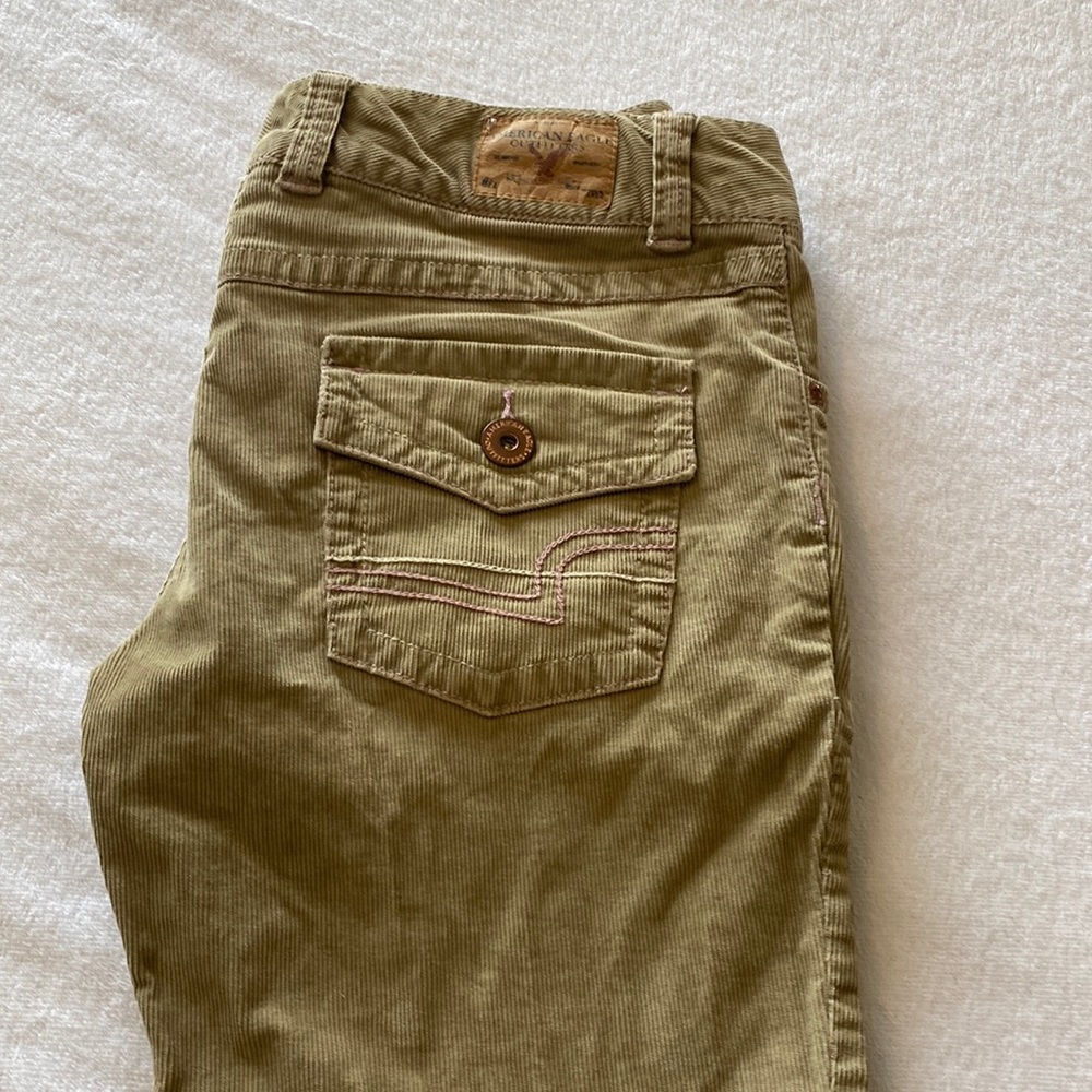 American Eagle Kahki’s